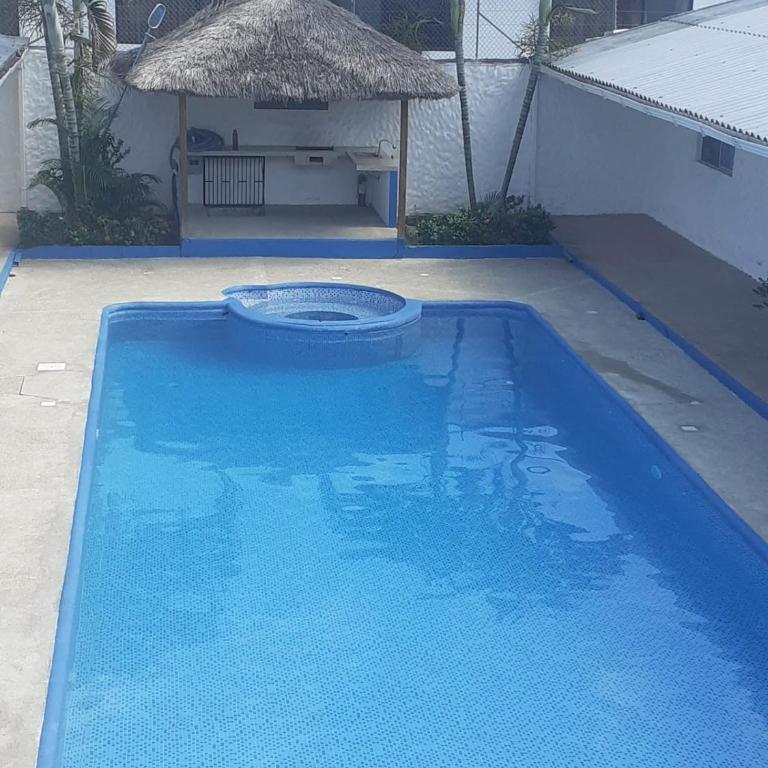 Departamento a 2 min de la playa - Three-Bedroom Superior Apartment - 9