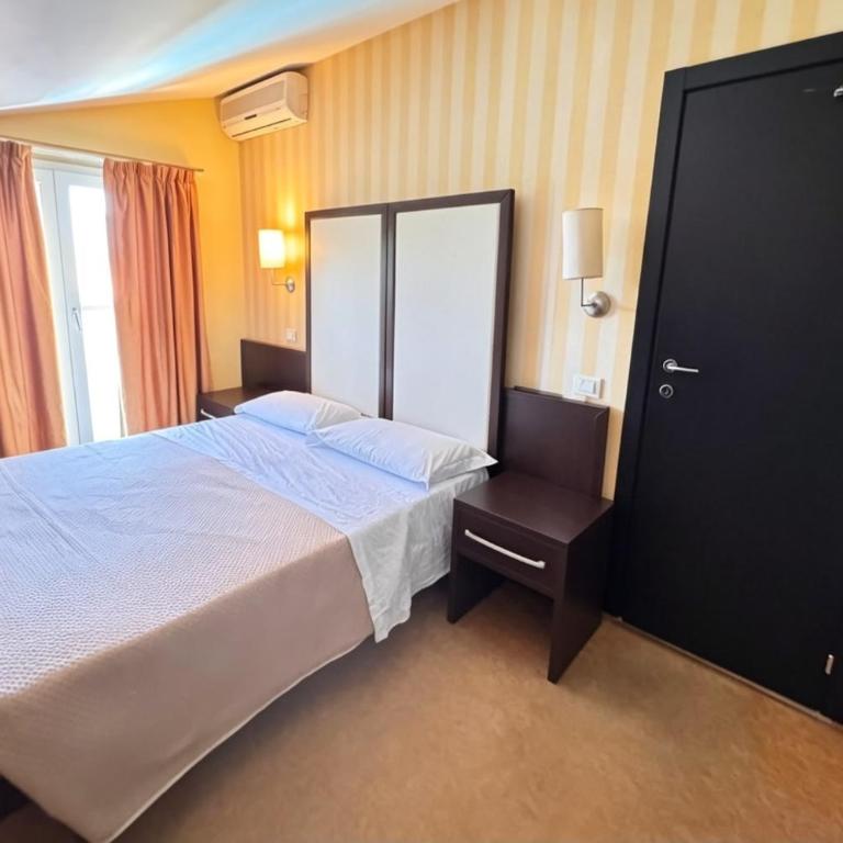 Hotel San Carlo - Camera Matrimoniale Economy - 3