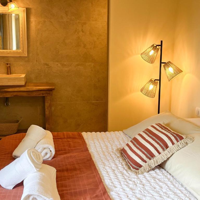 L'Oustau Dou Rose, grande maison avec piscine - Maison 6 Chambres - 53