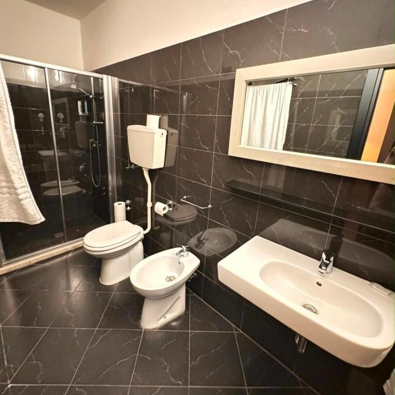 Hotel San Carlo - Camera Tripla Economy - 2