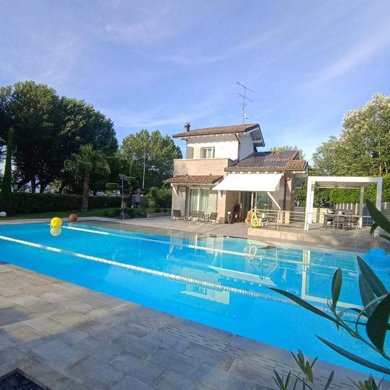 Villa Sirmione Front Lake - Villa frente a la playa - 9