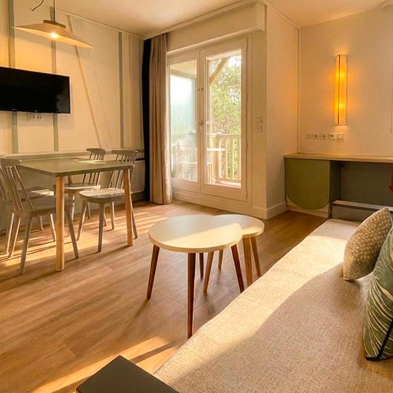 Residence Pierre & Vacances Les Embruns - Studio avec Alcôve et Terrasse ou Balcon (4 Personnes) - 3