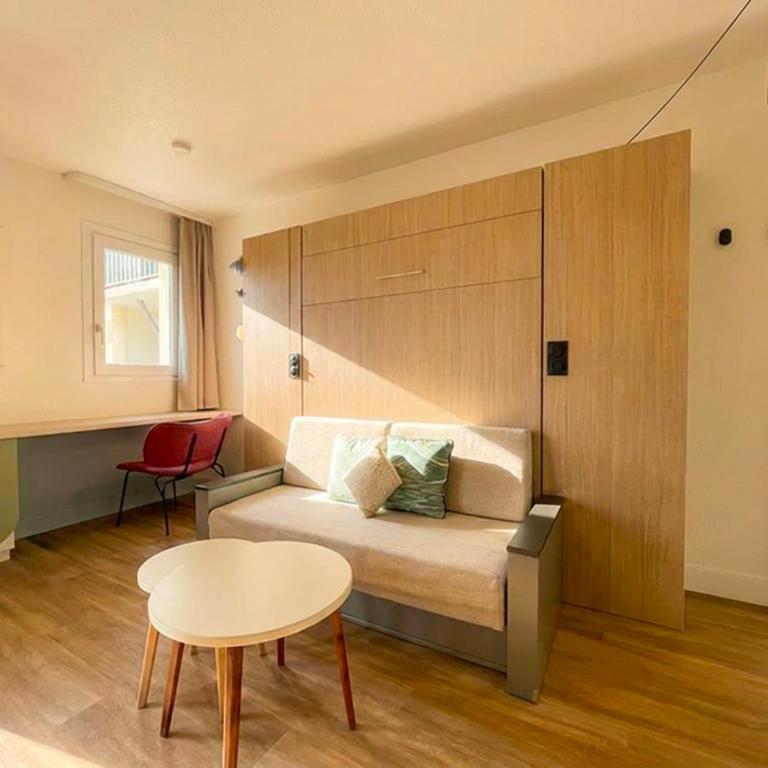 Residence Pierre & Vacances Les Embruns - Studio avec Alcôve et Terrasse ou Balcon (4 Personnes) - 2
