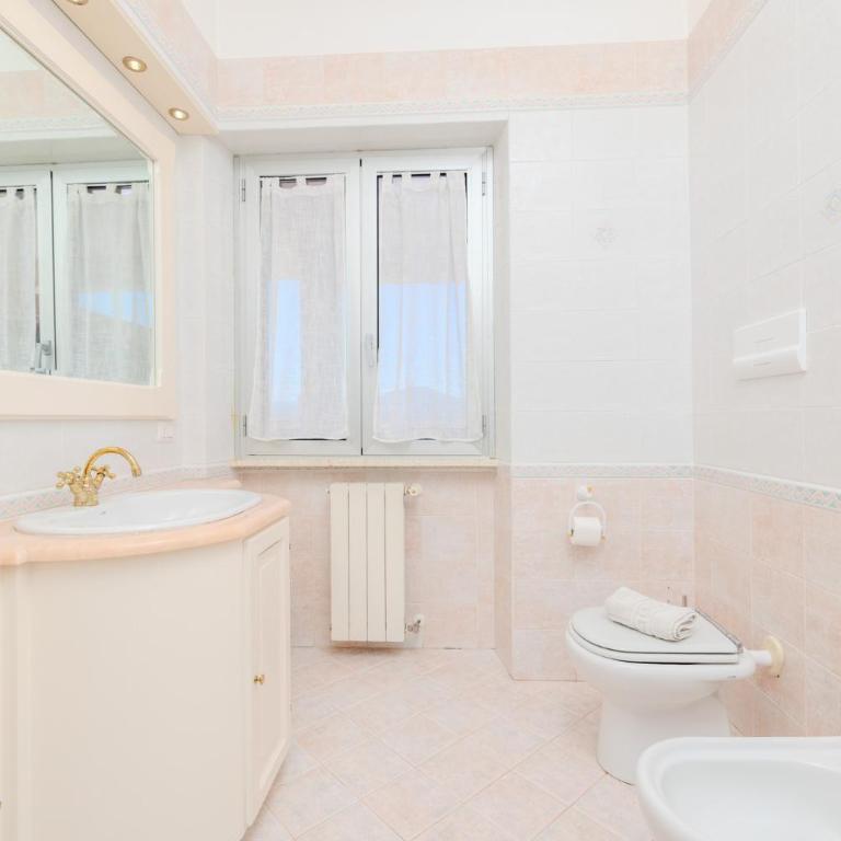 Marysel Rooms - Habitación Doble Deluxe con balcón y vistas al mar - 7