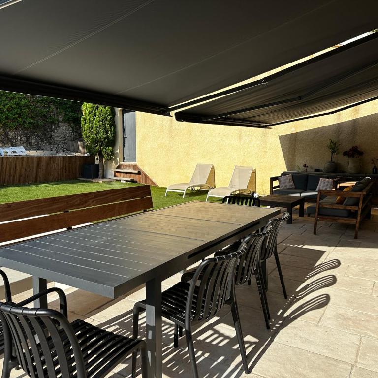 Belle villa 8 pers jardin & piscine au calme - Villa - 17