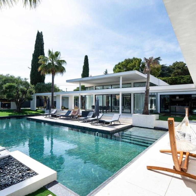 Exceptional Villa with Pool 5BR 10P – Mougins - Villa avec Piscine Privée - 17