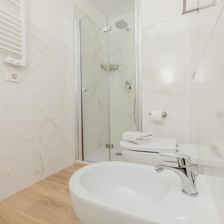 Marysel Rooms - Habitación Doble con balcón y vistas al mar - 8