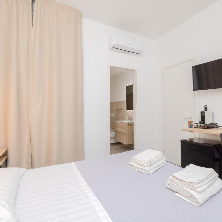 Marysel Rooms - Habitación Doble Pequeña - 4