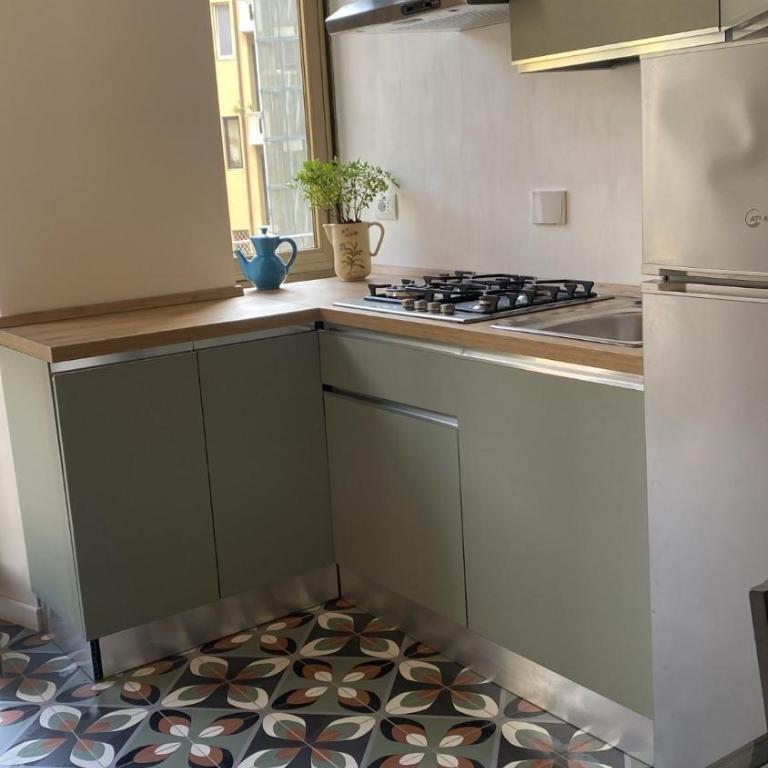 Casacciuga - central and bright studio flat with air conditioning - Two-Bedroom Apartment - 9