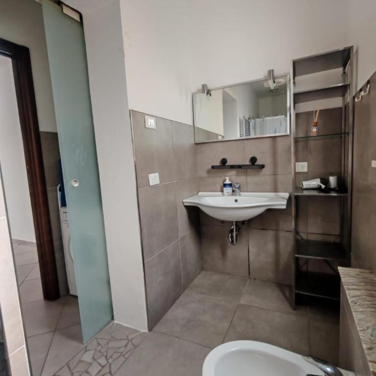 Cozy Apartment Rimini near the sea - Il Lupo Affitta - Appartamento con 1 Camera da Letto - 2