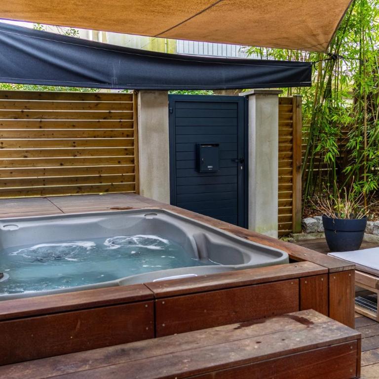Appartement en centre ville Jacuzzi & parking - Premium Apartment mit 1 Schlafzimmer - 9