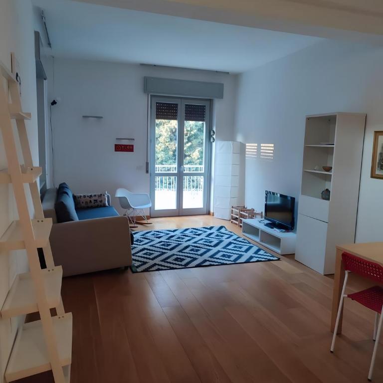 Papavero 70 - Appartamento Deluxe con 2 Camere da Letto e Balcone - 2