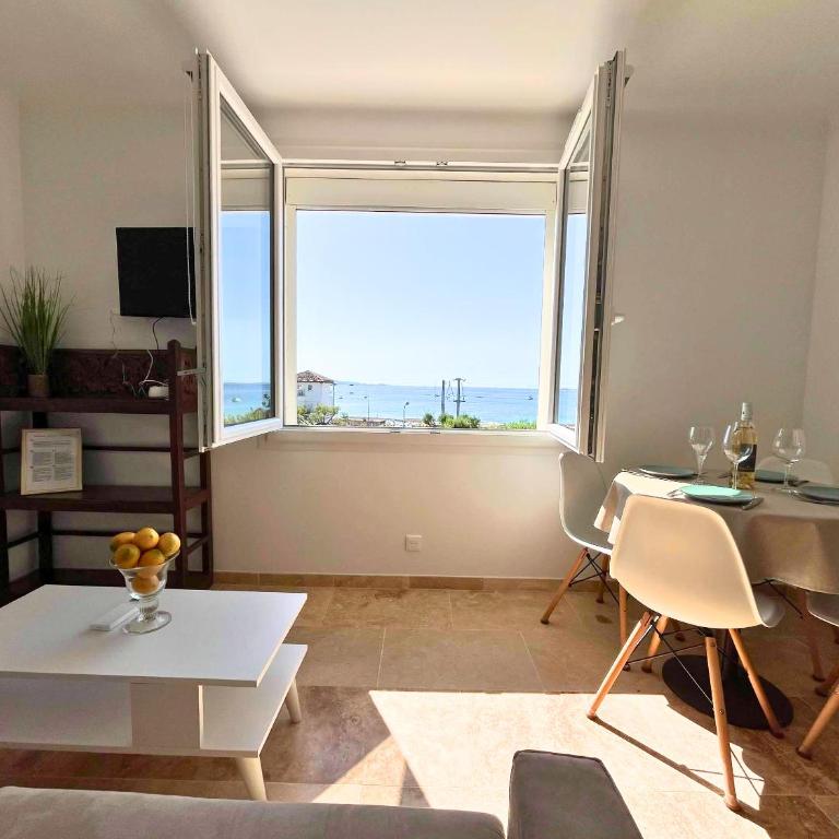 Villa - Sea view Apartments - Private Parking & AC - Appartement - Vue sur Mer - 2