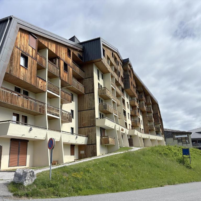 Le Cocon Alpin - Pied des Pistes - Vue Vallée - Place de parking et local ski privé - Estudio con vistas a las montañas - 27