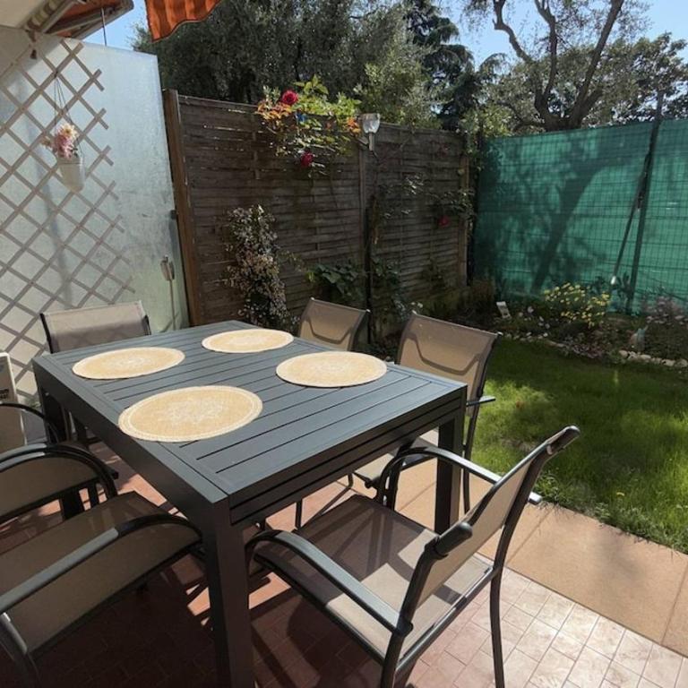 2P avec jardins wifi parking et proche commodités et mer - Apartamento de 1 dormitorio - 11
