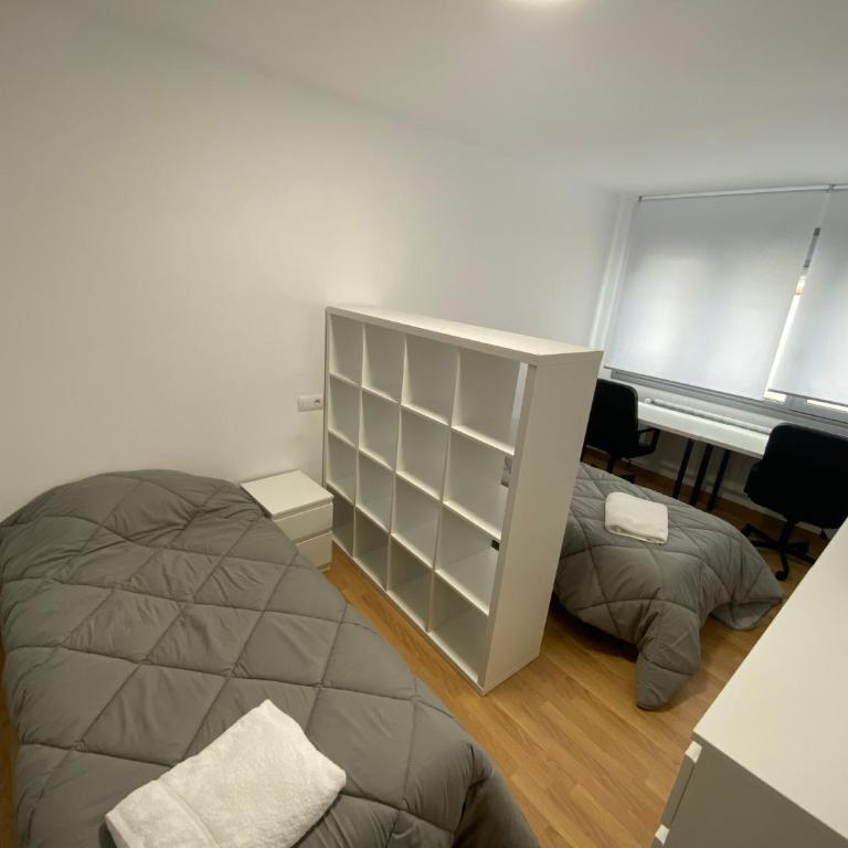 Alojamiento San Martín - Twin Room with Shared Bathroom - 1