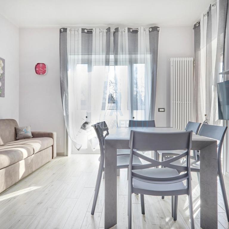 Domus Garda - Pool and terrace in the heart of Sirmione - Apartamento de 2 dormitorios con vistas a la piscina - 12