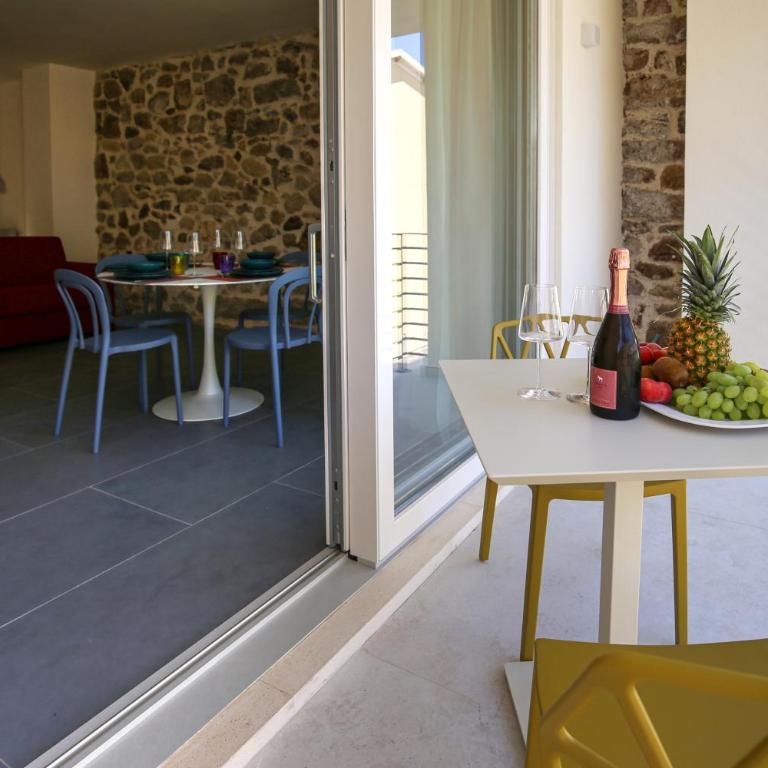 Suite HollidayHouse - vista mare - Appartement Loft 1 Chambre avec Balcon - 6