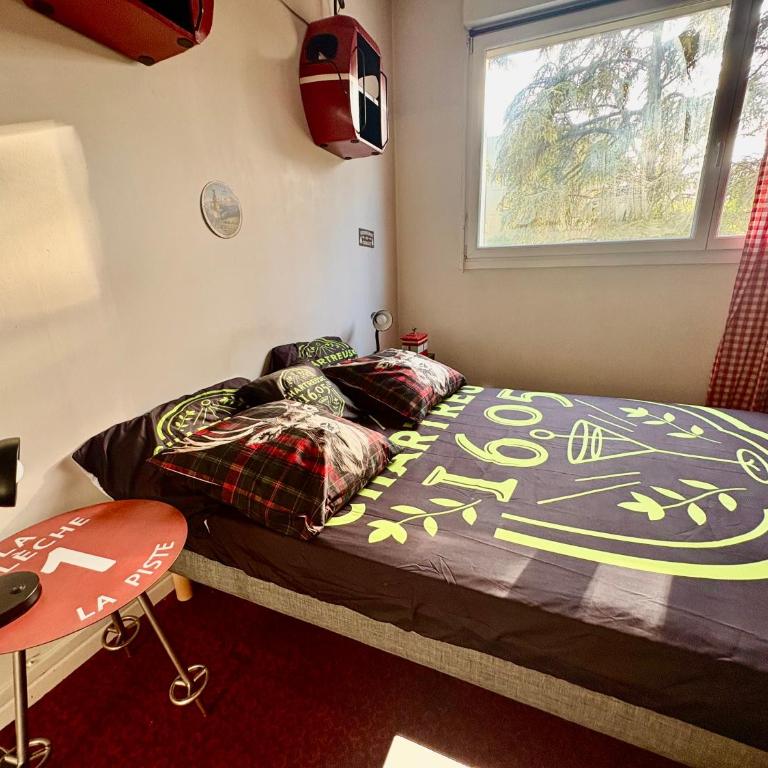 Studio lumineux et climatisé avec parking gratuit - Tramway devant la résidence - Apartamento de 1 dormitorio - 3