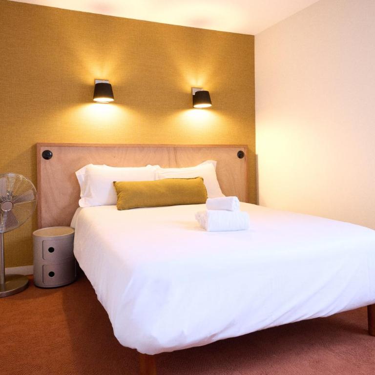 Hôtel Henri IV - Chambre Familiale Supérieure - 4