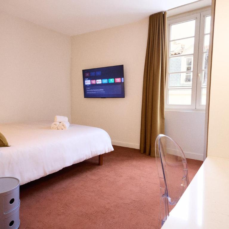 Hôtel Henri IV - Chambre Familiale Supérieure - 2