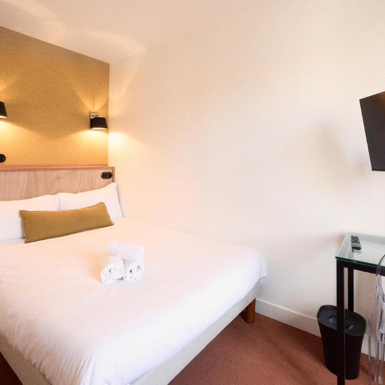 Hôtel Henri IV - Chambre Simple - 2