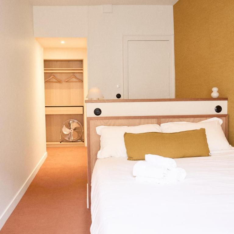 Hôtel Henri IV - Chambre Simple Supérieure - 4