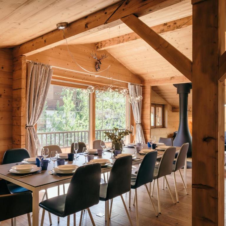 Chalet 4★, 15 pers, La Clusaz, sauna, centre village, 7 chambres - FR-1-304-177 - Chalet (13 Adultes) - 12