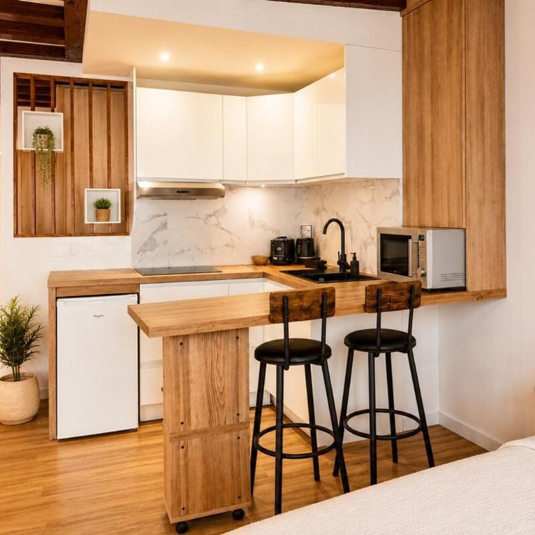 Cozy Parisian Nest - Studio - 3