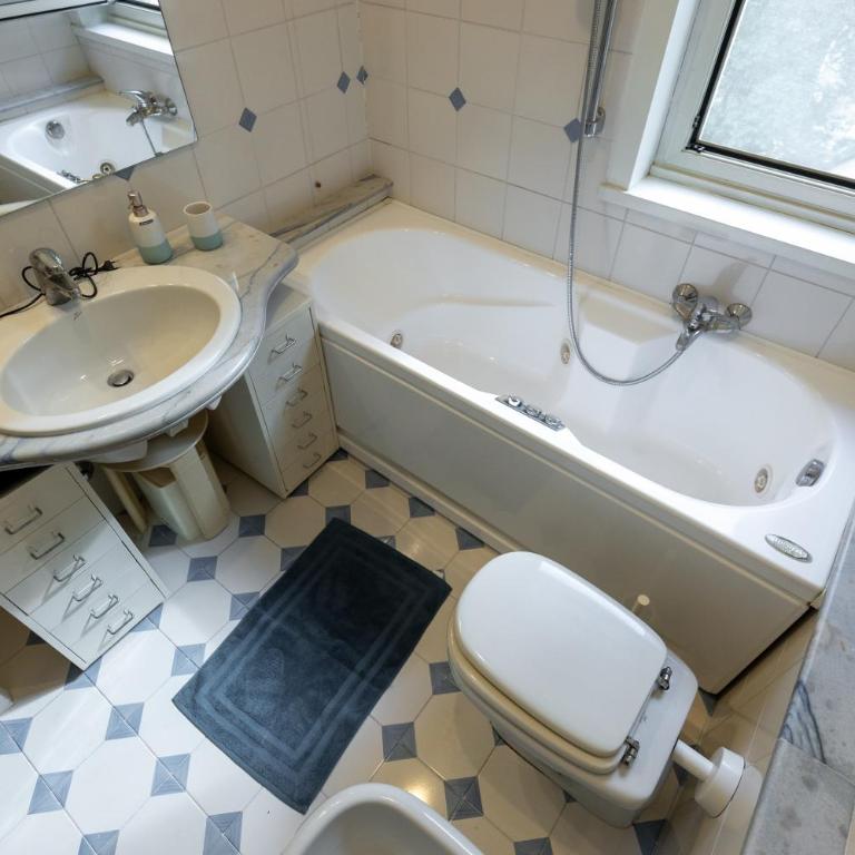 L'Ottavo Colle Suite - Appartamento con 2 Camere da Letto e Balcone - 37