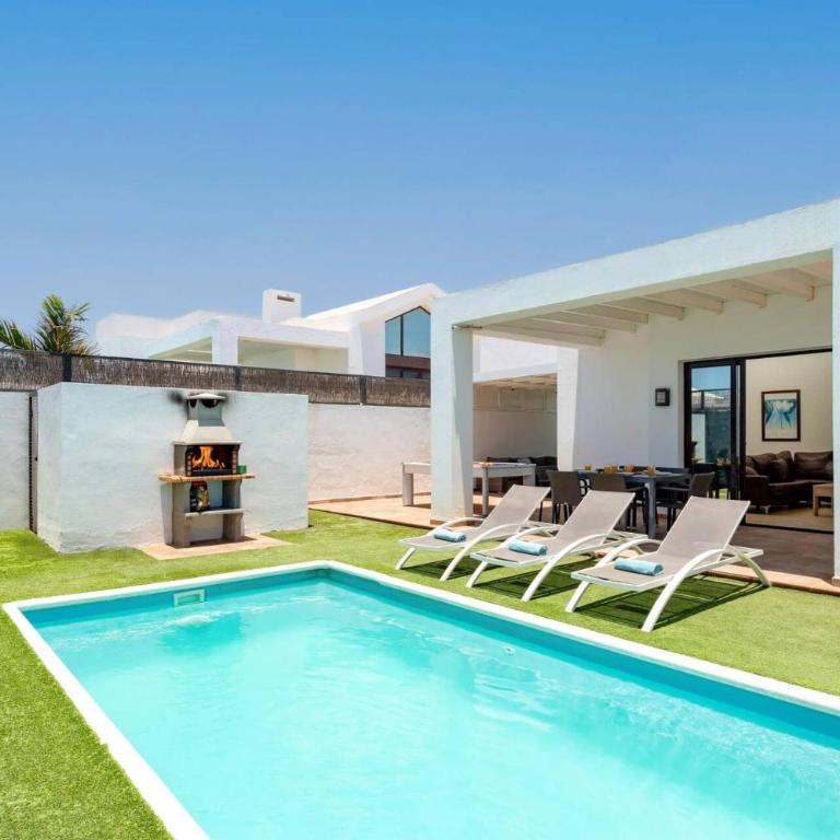 Villa Janubio by Villa Plus - Villa - 2