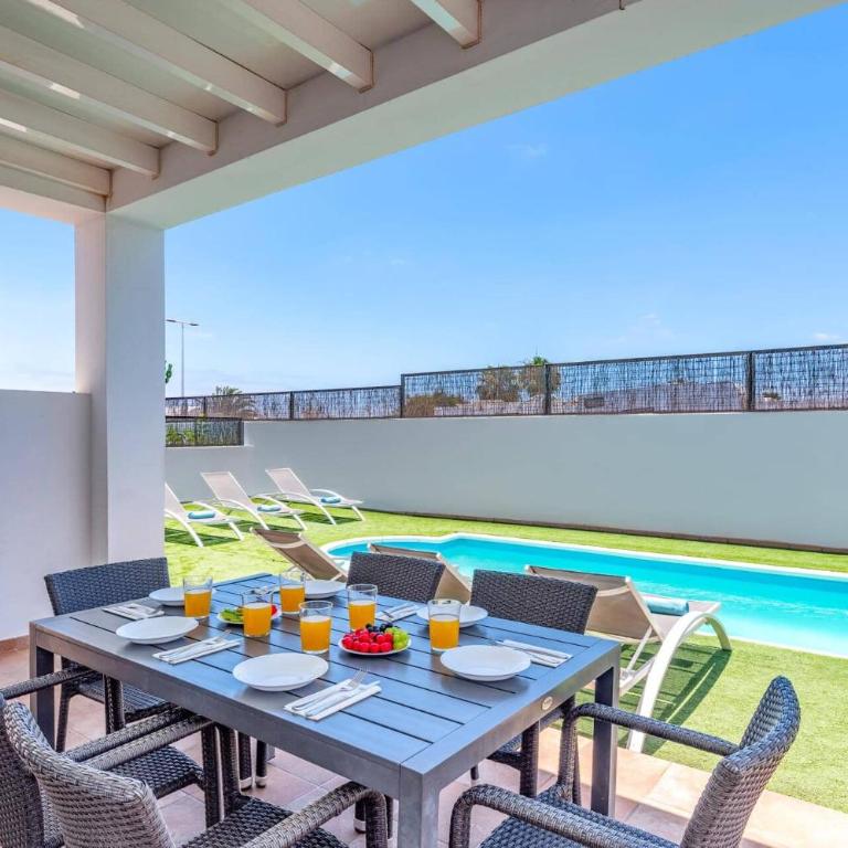 Villa Janubio by Villa Plus - Villa - 8