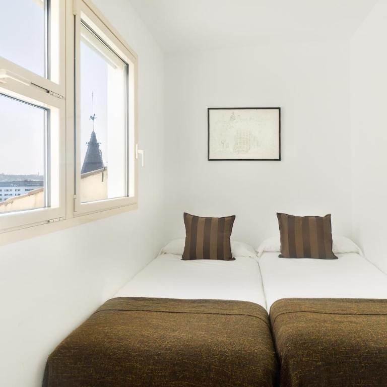 Rent Top Apartments near Plaza de Catalunya - Apartamento de 2 dormitorios con balcón - Ronda Sant Pere - 17