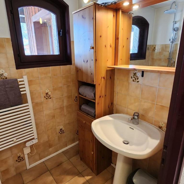 Central Les Gets 1 Bed Apartment With Balconies - Apartment mit 1 Schlafzimmer - 9
