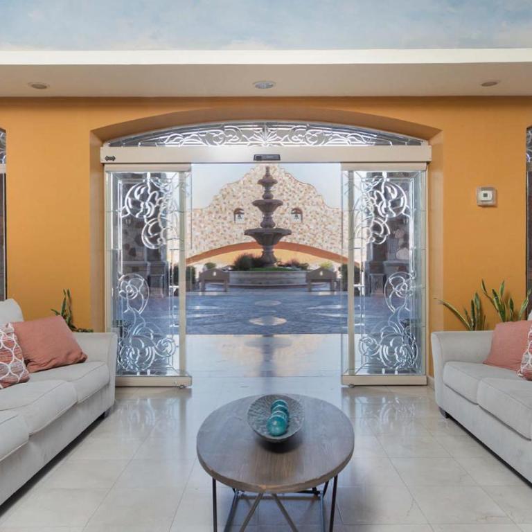 Scenic Luxury Gorgeous Ocean Front Condo - Vacation Home - 3