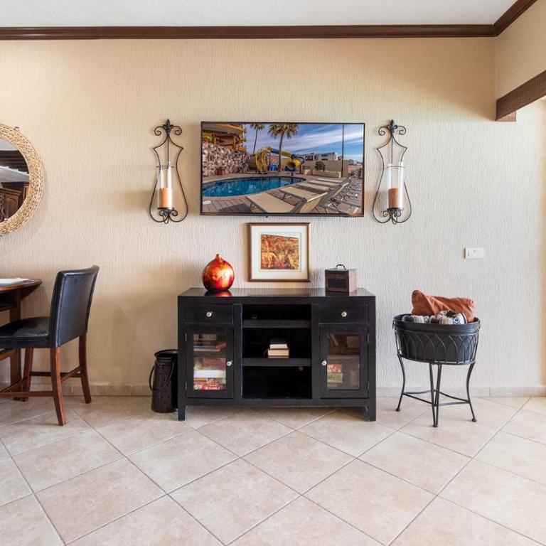 Scenic Luxury Gorgeous Ocean Front Condo - Vacation Home - 12