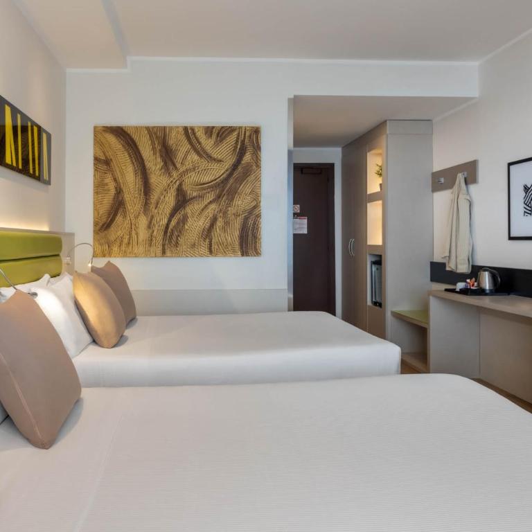 iH Hotels Milano Lorenteggio - Camera Familiare (4 Adulti) - 2