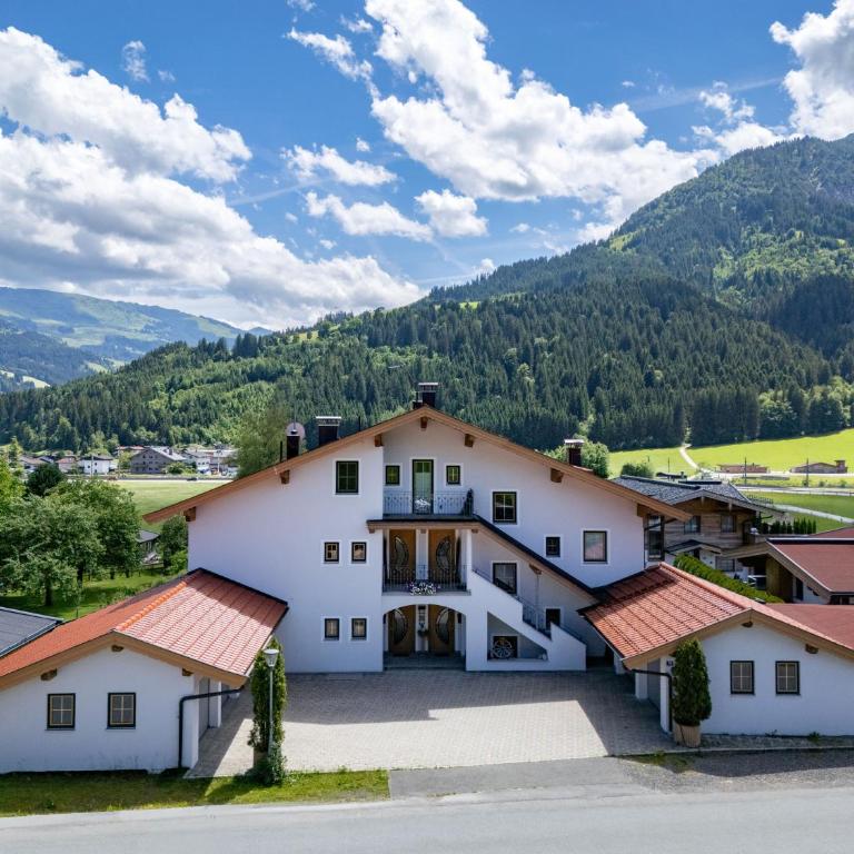 App Horngacher by Alpine Host Helpers - Apartment mit Balkon - 13