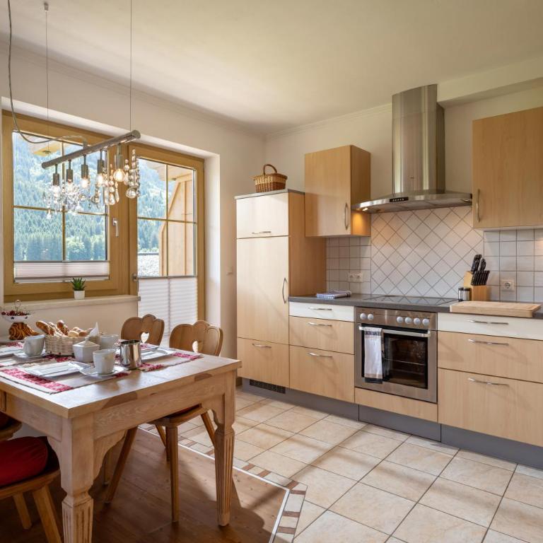 App Horngacher by Alpine Host Helpers - Apartment mit Balkon - 9