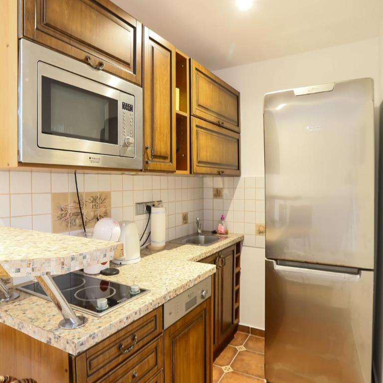 La Coraillère Waterfront Villa with Private Pool and Sea Access - Suite Lit King-Size - Vue sur Mer - 22