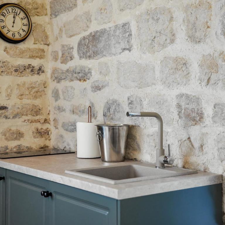 Lina Old Town Apartments - Appartement 1 Chambre avec Jardin - 13