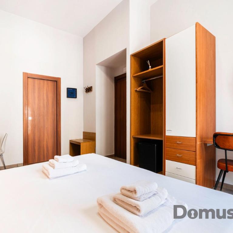 Officina Partenopea - Double or Twin Room with Balcony - 4