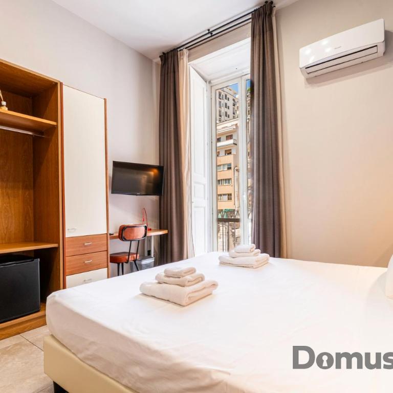 Officina Partenopea - Double or Twin Room with Balcony - 1