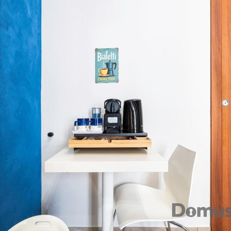 Officina Partenopea - Double or Twin Room with Balcony - 10