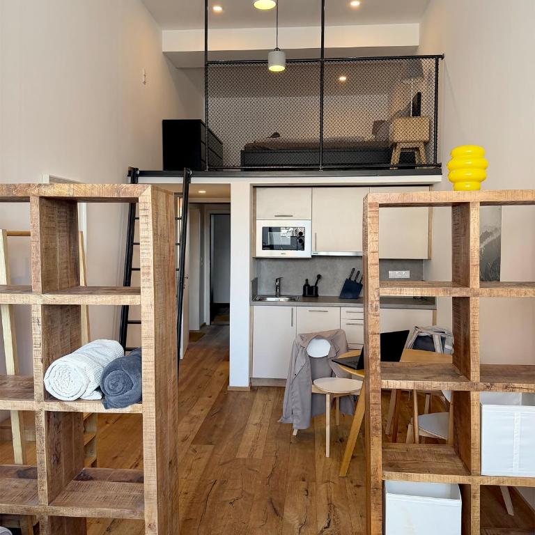 Microloft City Innsbruck - Apartment mit 1 Schlafzimmer - 2