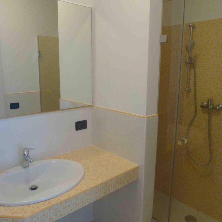 Villa Dina - Appartamento con Vista Lago - 11