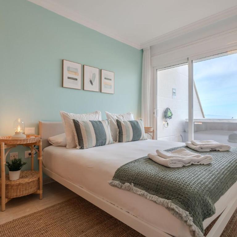 Luxurious 2-Bedroom Apartment with Ocean View in Costa Adeje - Apartment - 12
