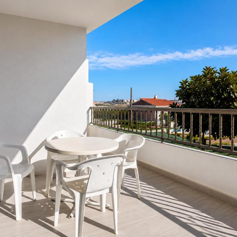 Turyva Tarongers 3 - Modern 2 Bed Holiday Apartment for Families & Couples - Apartamento de 2 dormitorios - 1