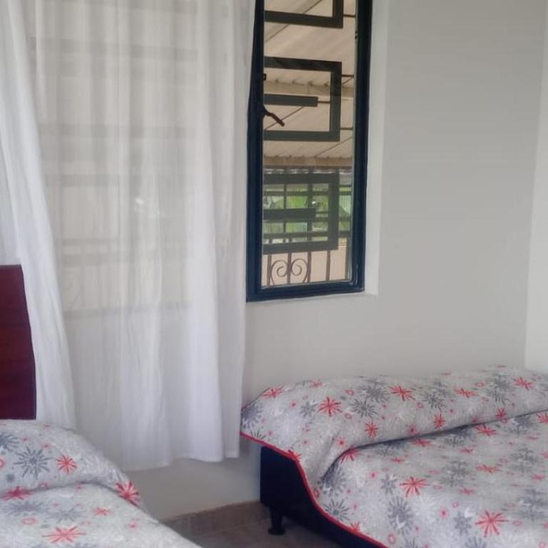 Casa vacacional en Girardot - Casa de 5 dormitorios - 23