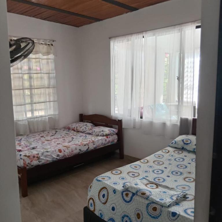 Casa vacacional en Girardot - Casa de 5 dormitorios - 25